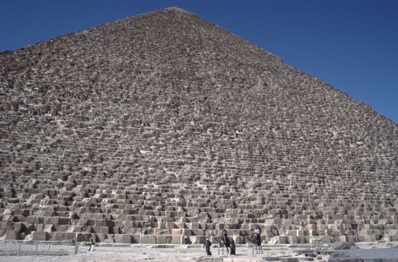 9_MW_Giseh_Pyramide.jpg