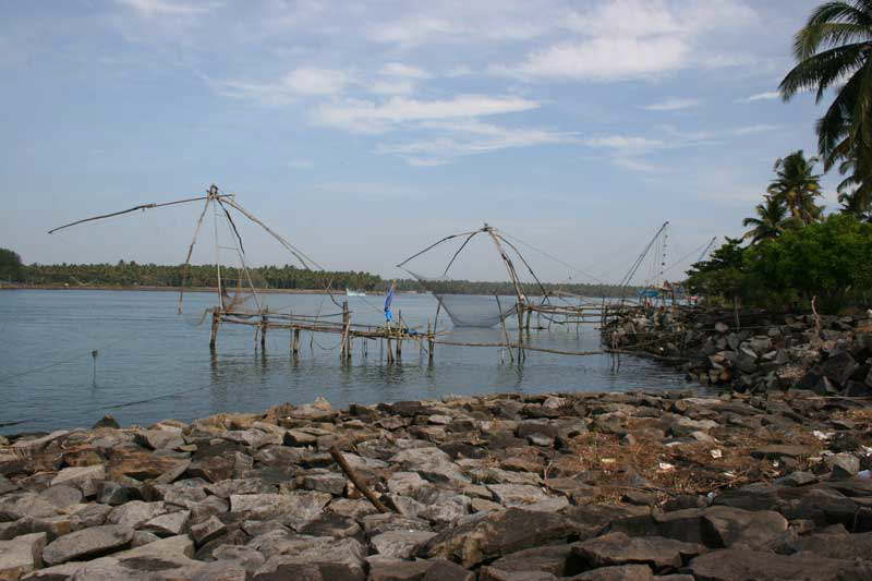 Chinesische Fischernetze vor Vypeen Island