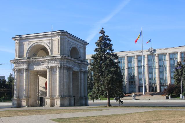 4_Chisanau.jpg